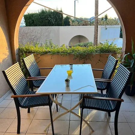 Magnifique T2 Climatisation - Grande Terrasse, Piscine Et Apercu *
